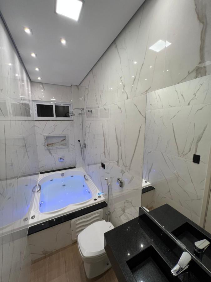Onix Hotel Assis Bagian luar foto