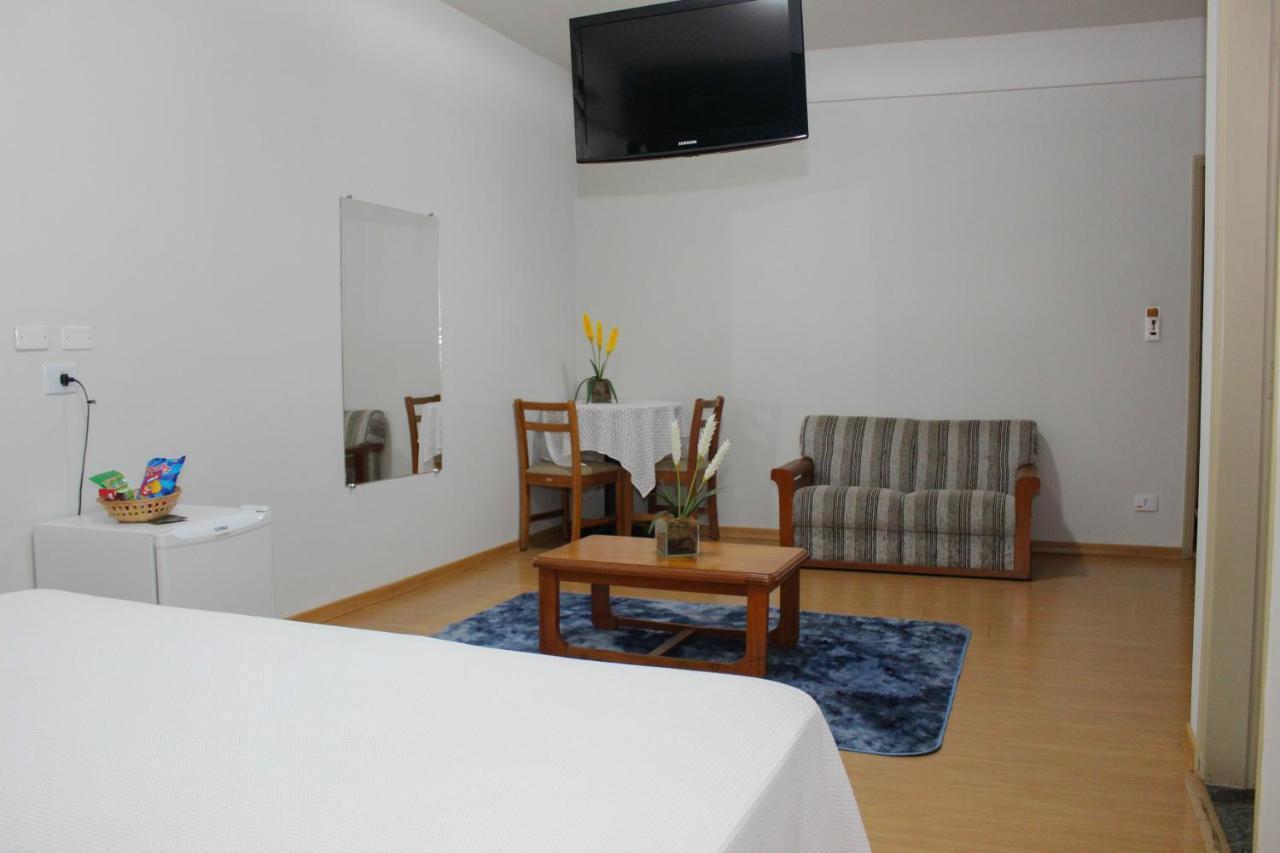 Onix Hotel Assis Bagian luar foto