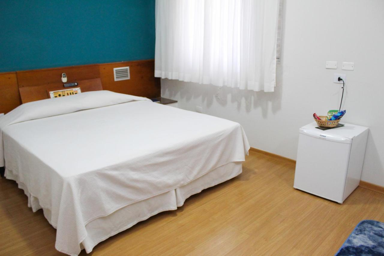 Onix Hotel Assis Bagian luar foto