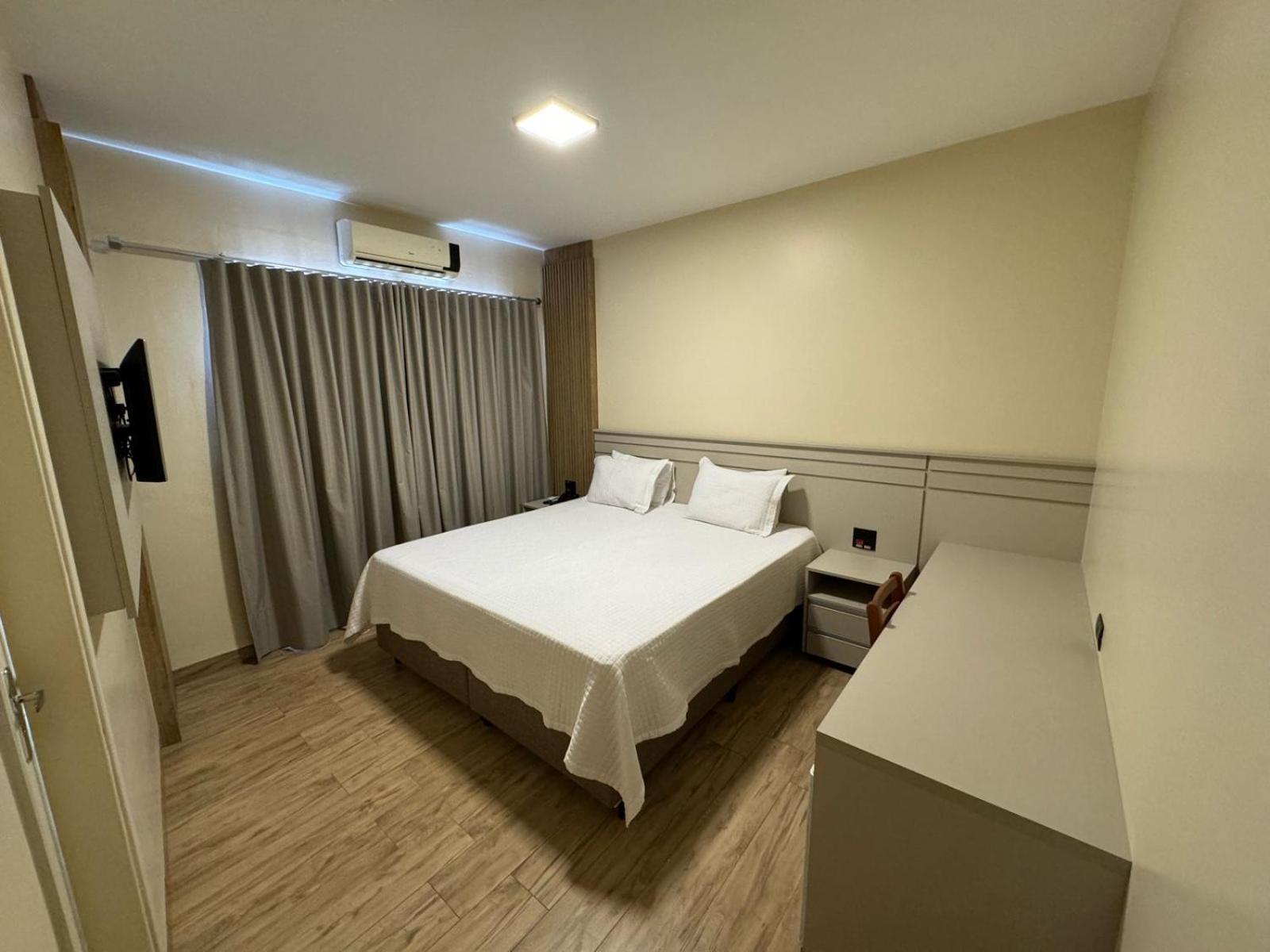 Onix Hotel Assis Bagian luar foto