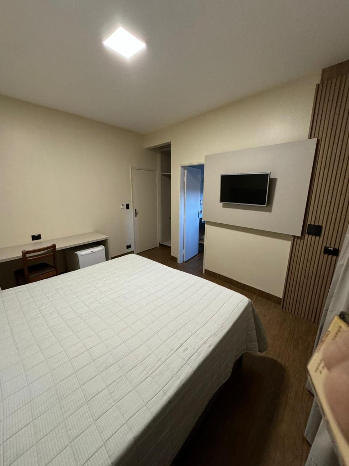 Onix Hotel Assis Bagian luar foto