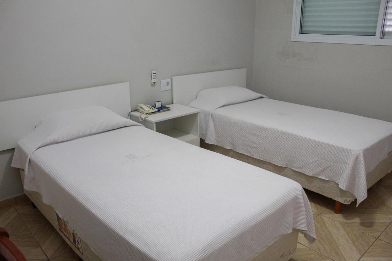 Onix Hotel Assis Bagian luar foto